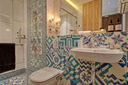 Joo Chiat Complex (D15), Shop House #561312231